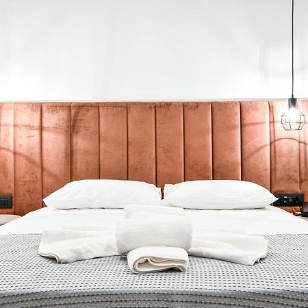 Aeolos Luxury Suites Афины Экстерьер фото